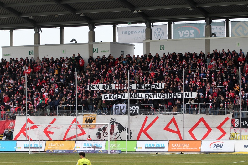 DEN DFB HOPPS NEHMEN! GEGEN KOLLEKTIVSTARFEN - Spruchband beim Spiel FSV Zwickau gegen Würzburg am 29.02.20 - Fankurve E5 DEN DFB HOPPS NEHMEN! GEGEN KOLLEKTIVSTARFEN